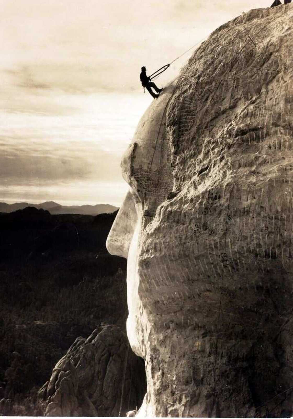 L'histoire du Mont Rushmore : 4 présidents sculptés dans le granit L'histoire du Mont Rushmore : 4 présidents sculptés dans le granit