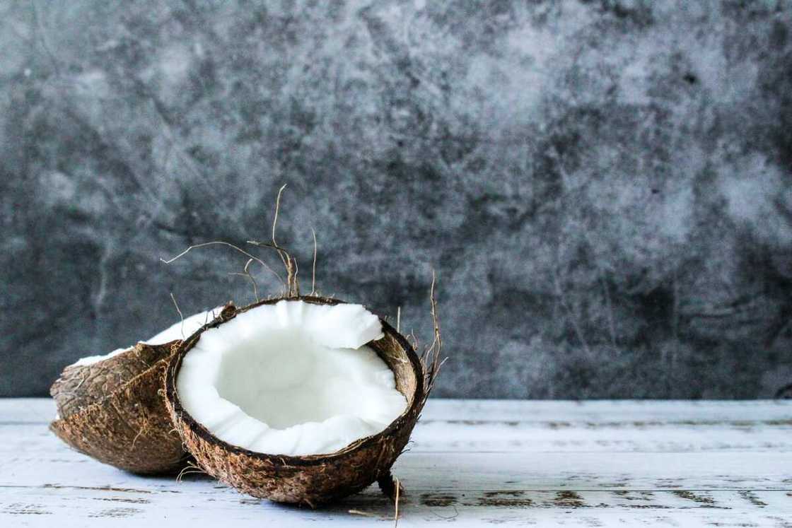 Coconut oil for skin whitening Coconut oil for skin whitening