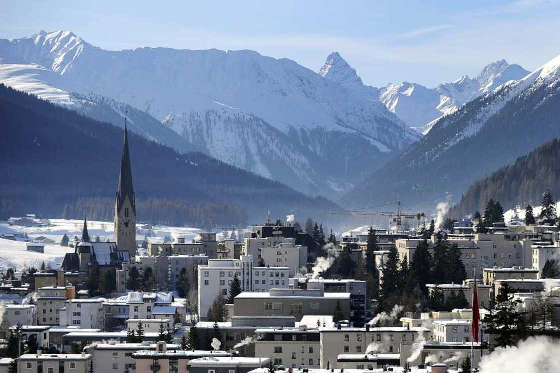 Hundreds of political leaders, CEOs and investors will swarm the Swiss village of Davos next week for the World Eonomic Forum