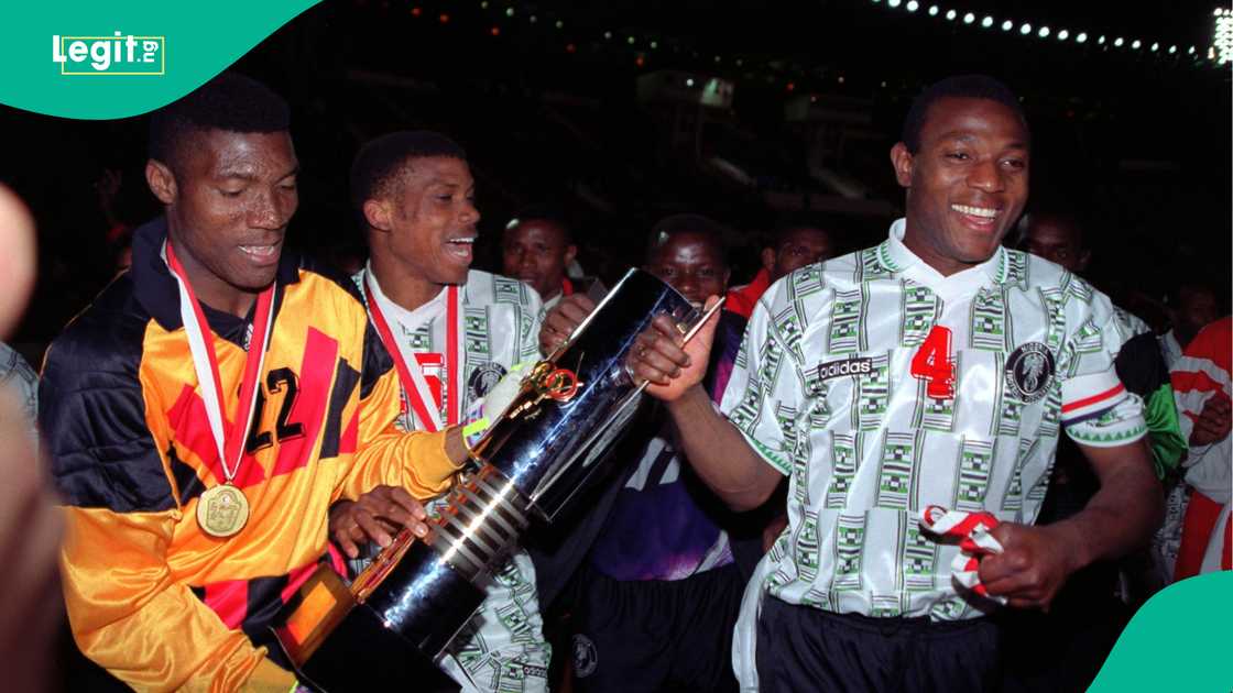 Peter Rufai, Sunday Oliseh, Stephen Keshi, Super Eagles, Nigeria, AFCON, Zambia, Super Eagles stars celebrate AFCON 94 victory. Peter Rufai, Sunday Oliseh, Stephen Keshi, Super Eagles, Nigeria, AFCON, Zambia, Super Eagles stars celebrate AFCON 94 victory.
