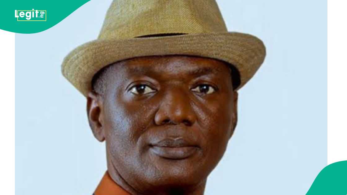 Bayelsa deputy governor collapses in office and has been rushed to the Federal Medical Centre in Yenagoa Bayelsa deputy governor collapses in office and has been rushed to the Federal Medical Centre in Yenagoa