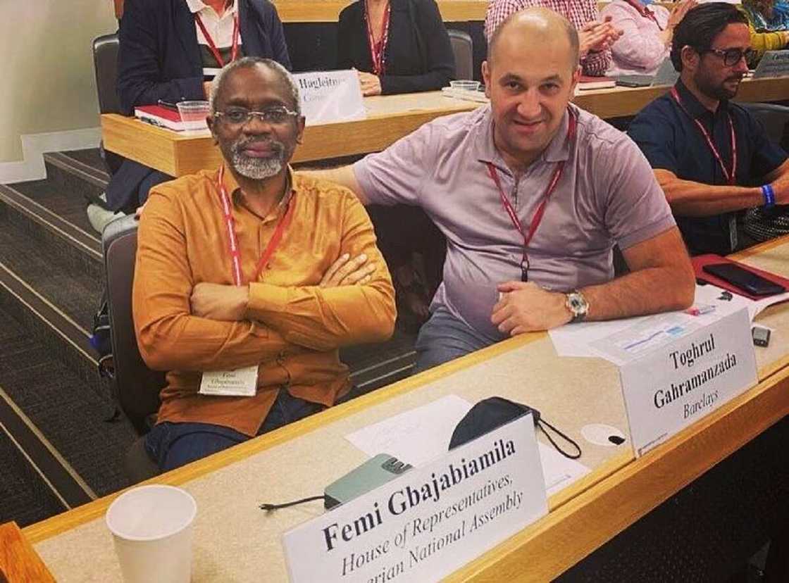 Femi Gbajabiamila a aji. Femi Gbajabiamila a aji.