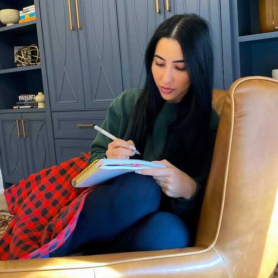 Stephanie Buttermore Stephanie Buttermore