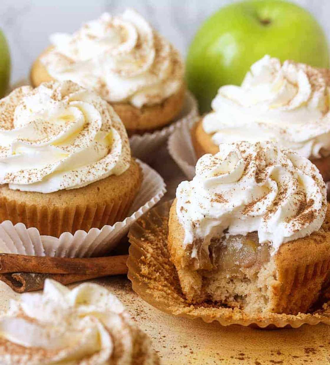 apple cupcake apple cupcake
