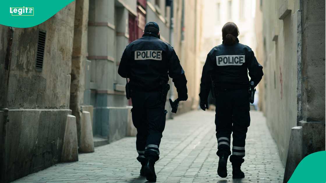 Anti-terrorism police secure Sarcelles synagogue after suspicious vehicle triggers mass evacuation.