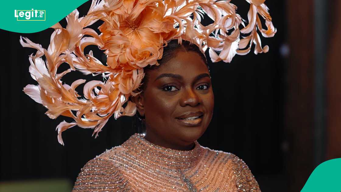 Gospel singer Victoria Orenze seemingly counters Yinka Alaseyori's comment about government.