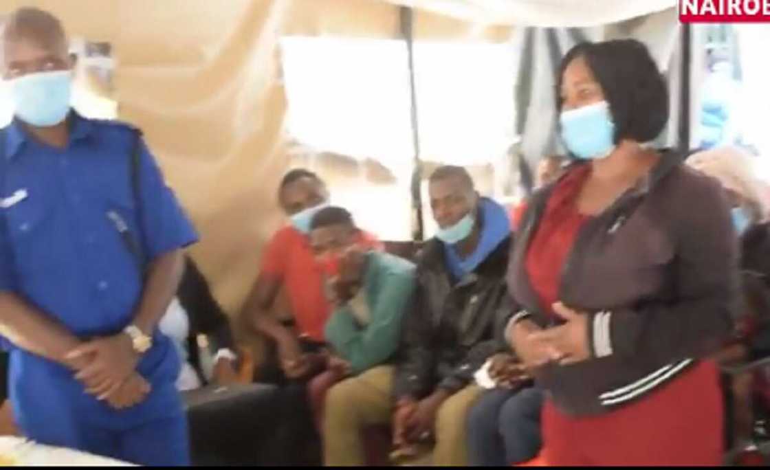 Ziyara na kai masa amma ya hana ni kudin mota, budurwar da ta sace wayoyin saurayi Ziyara na kai masa amma ya hana ni kudin mota, budurwar da ta sace wayoyin saurayi