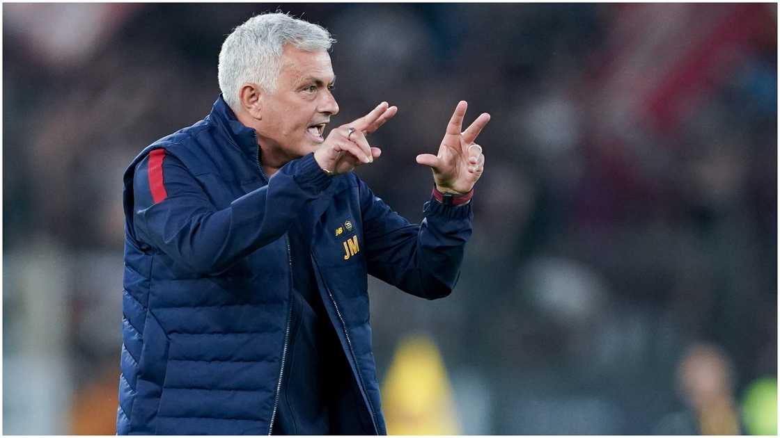 Jose Mourinho, AS Roma, Stadio Olimpico, Serie A, Salernitana. Jose Mourinho, AS Roma, Stadio Olimpico, Serie A, Salernitana.