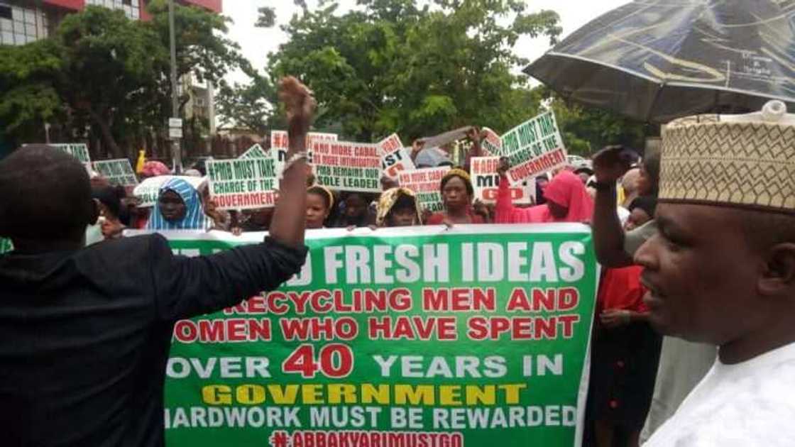 Breaking: APC stakeholders ask Buhari to sack Kyari Breaking: APC stakeholders ask Buhari to sack Kyari