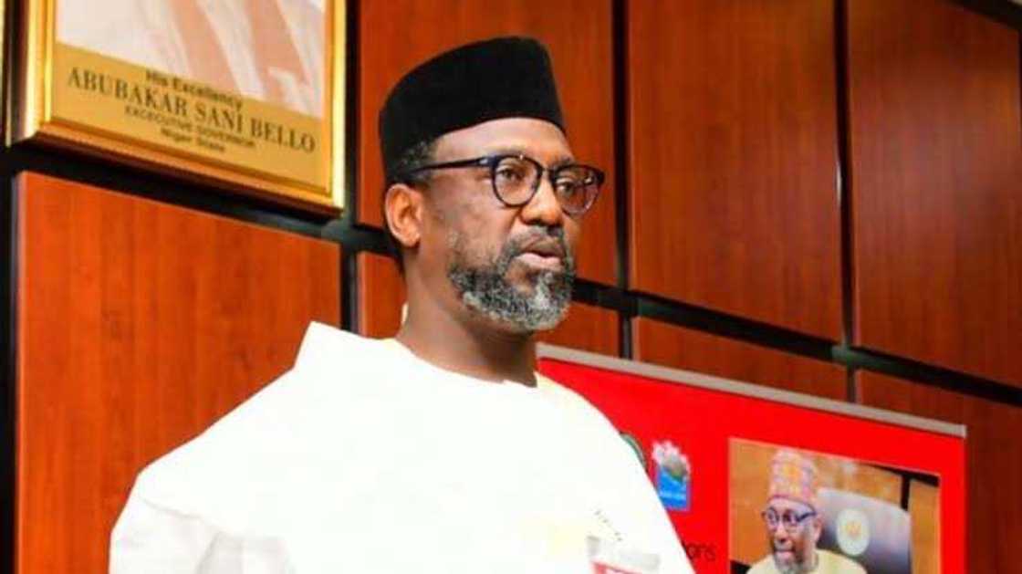 Gwamna Abubakar Sani Bello Gwamna Abubakar Sani Bello