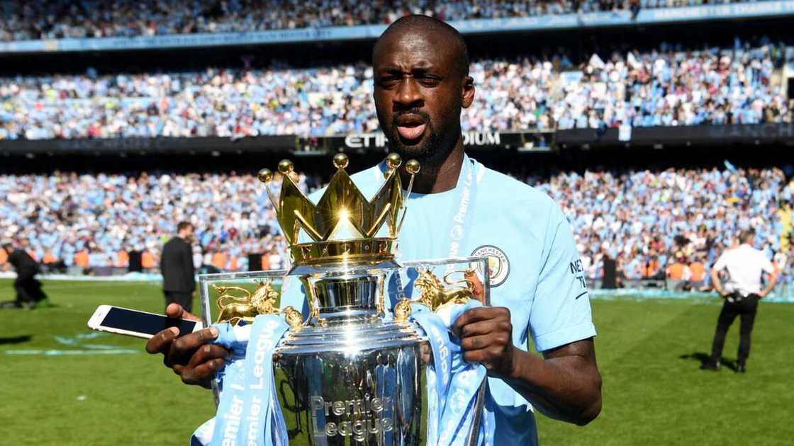 Tsohon zakaran dan kwallon Afirka, Yaya Toure ya sagale takalmin kwallo Tsohon zakaran dan kwallon Afirka, Yaya Toure ya sagale takalmin kwallo