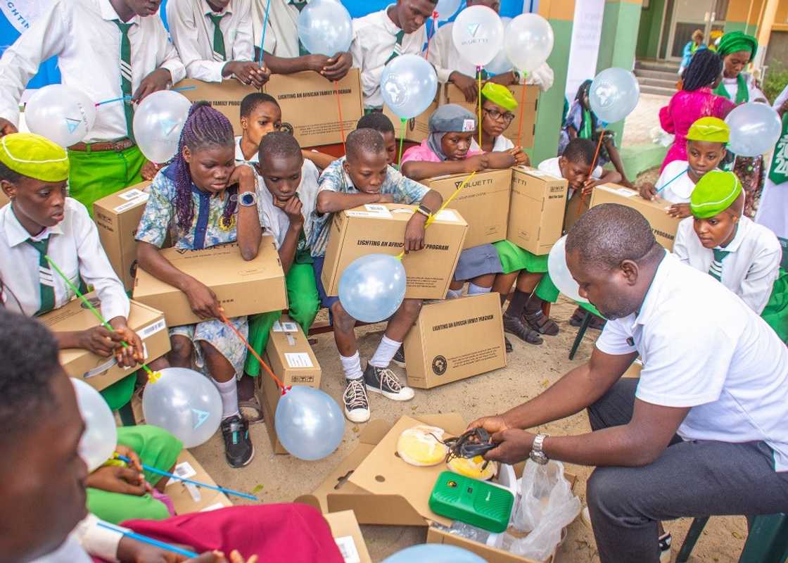 Bluetti Donates 250 Solar Power Kits to Teach For Nigeria For Enhanced Rural Education