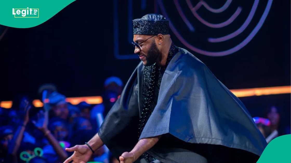 Kola shuts Imisi up as she exposed his other love interest on the show. Kola shuts Imisi up as she exposed his other love interest on the show.