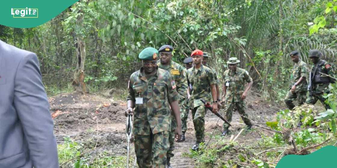 Army uncovers 40 wells where oil thieves ‘fetch’ crude oil Army uncovers 40 wells where oil thieves ‘fetch’ crude oil
