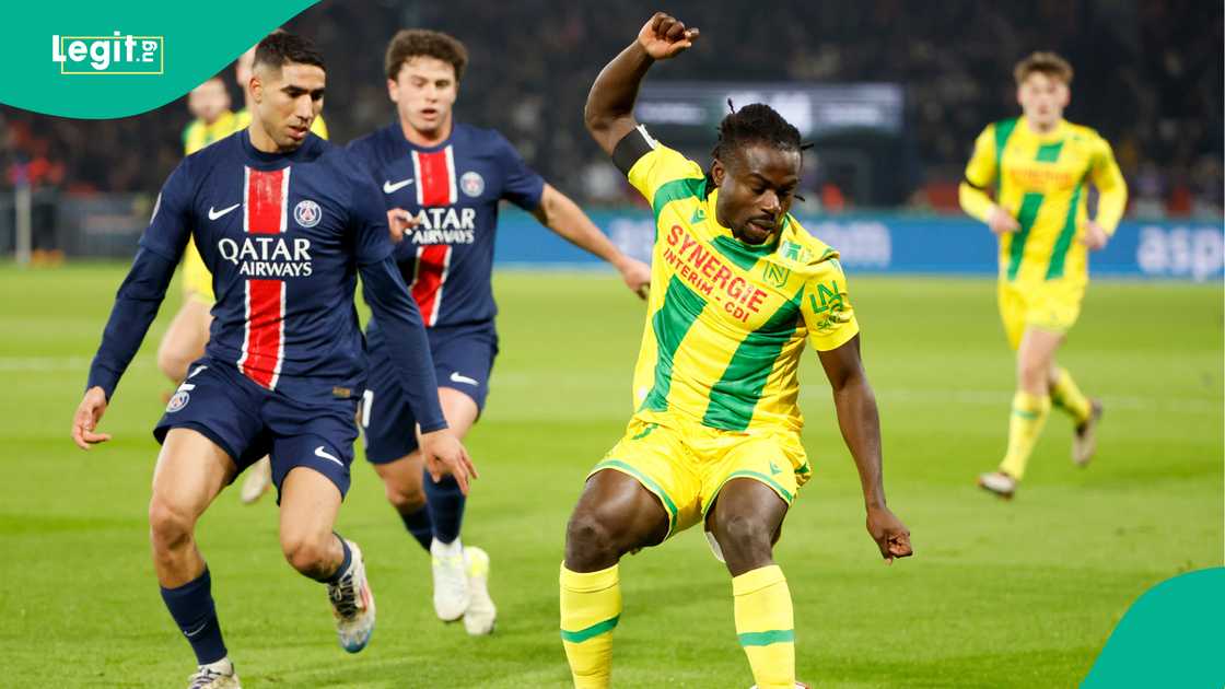 Achraf Hakimi, João Neves, Moses Simon, Nantes, Paris Saint-Germain, Parc des Princes, Paris, France, Ligue 1. Achraf Hakimi, João Neves, Moses Simon, Nantes, Paris Saint-Germain, Parc des Princes, Paris, France, Ligue 1.