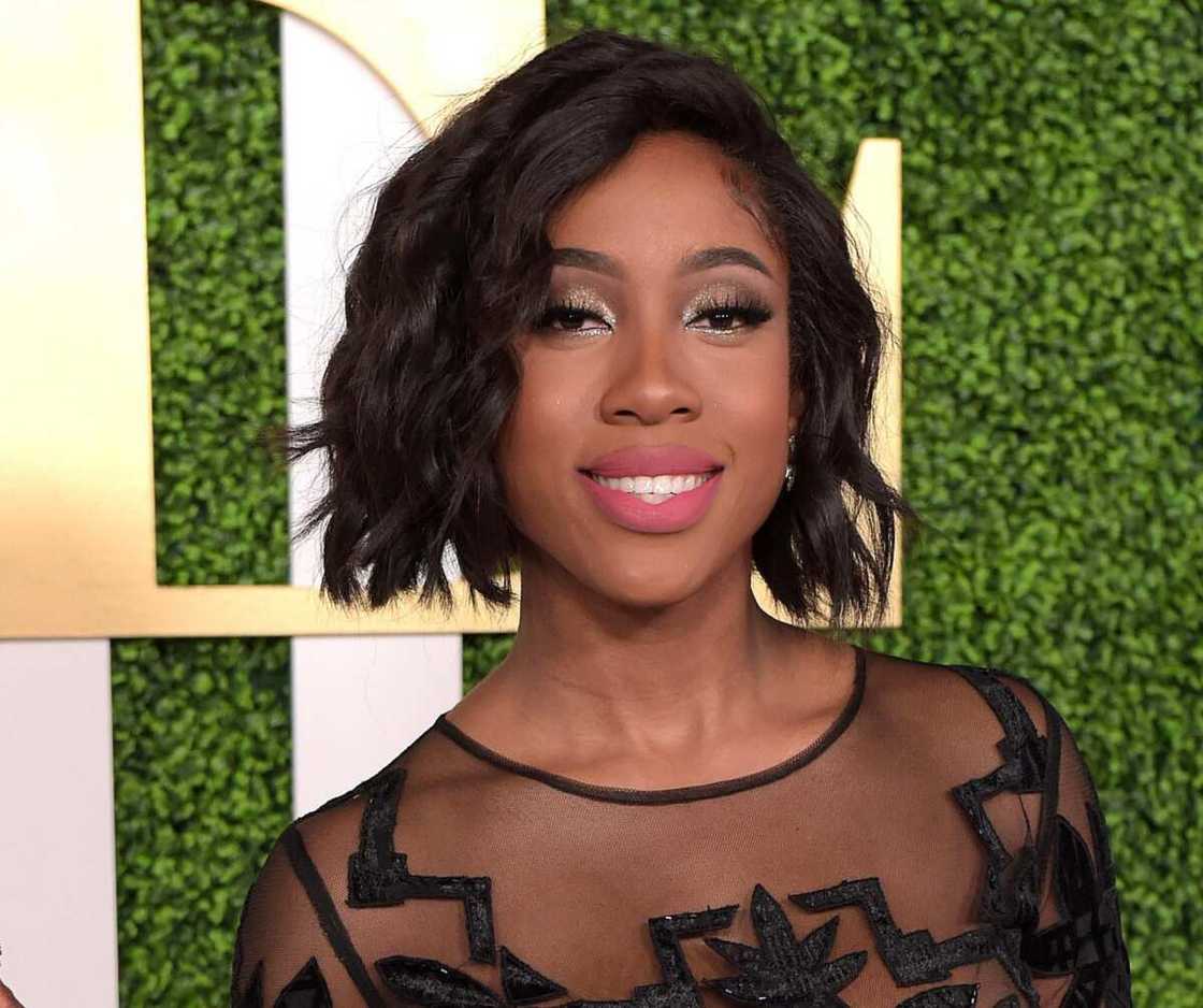 Latest feathers hairstyle in Nigeria Latest feathers hairstyle in Nigeria