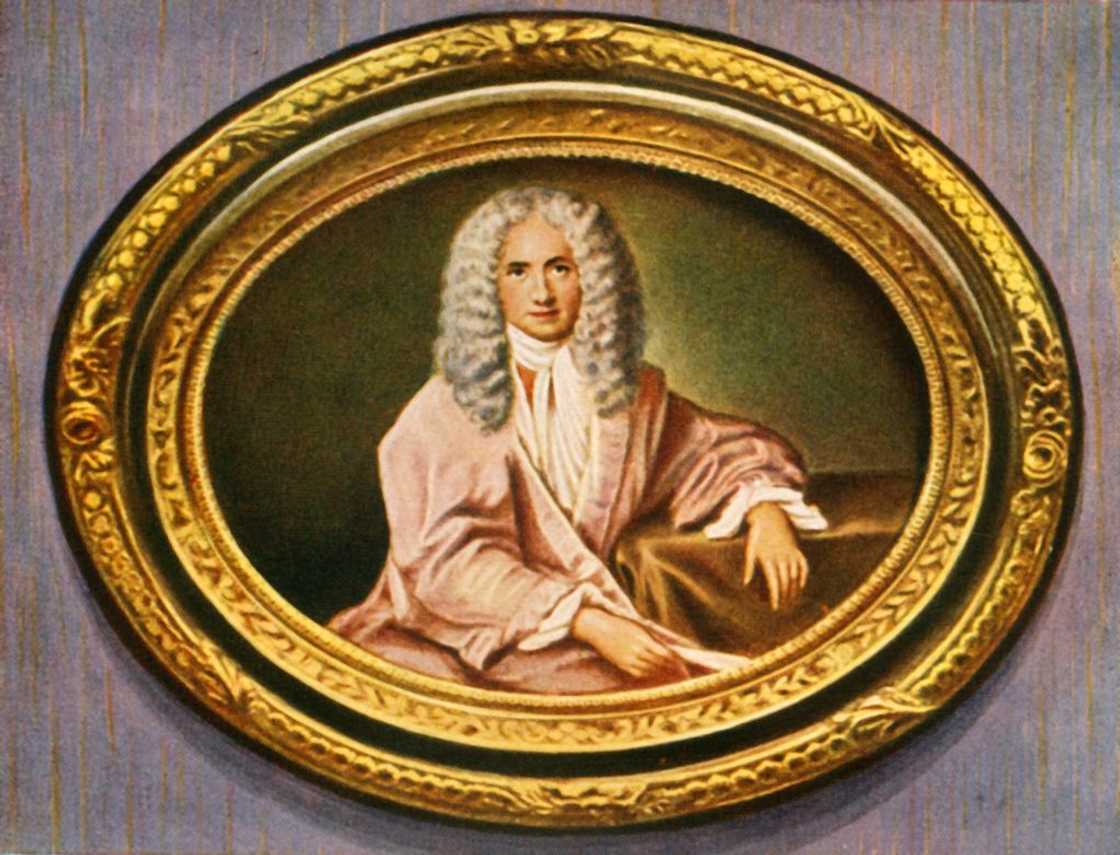 François Marie Arouet De Voltaire François Marie Arouet De Voltaire