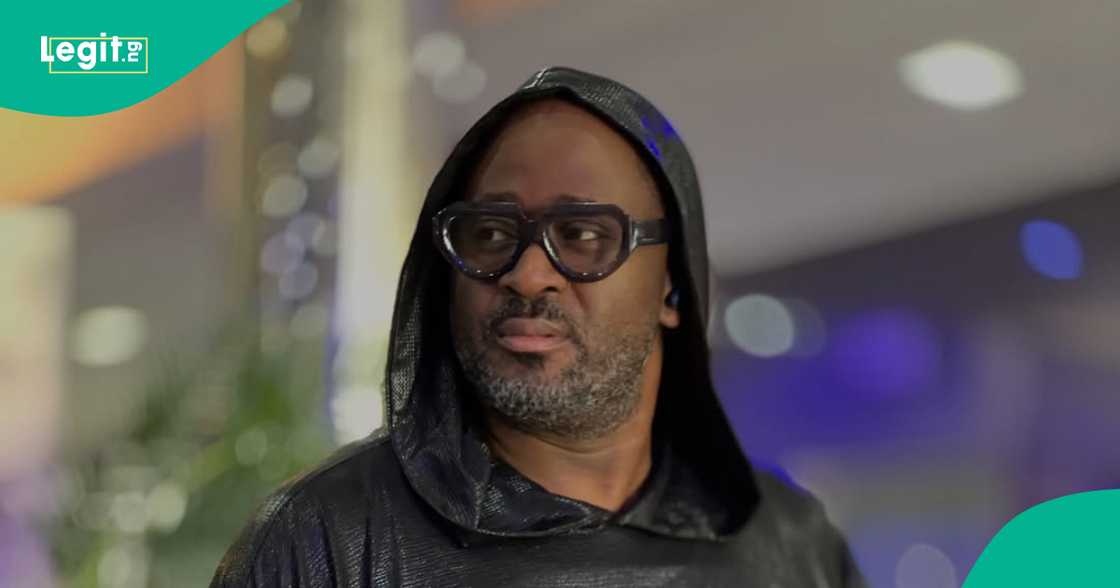 Desmond Elliot trends over exchange with angry Nigerian. Desmond Elliot trends over exchange with angry Nigerian.