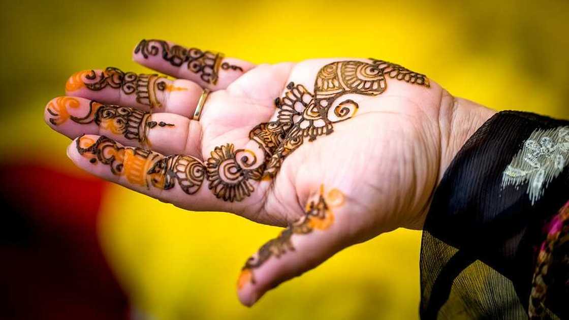 Black and orange henna Black and orange henna