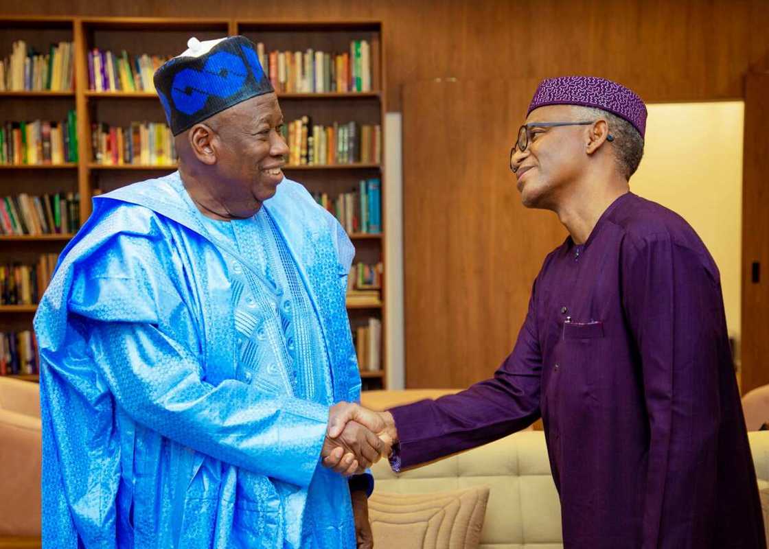 Ganduje a Jam’iyyar APC Ganduje a Jam’iyyar APC