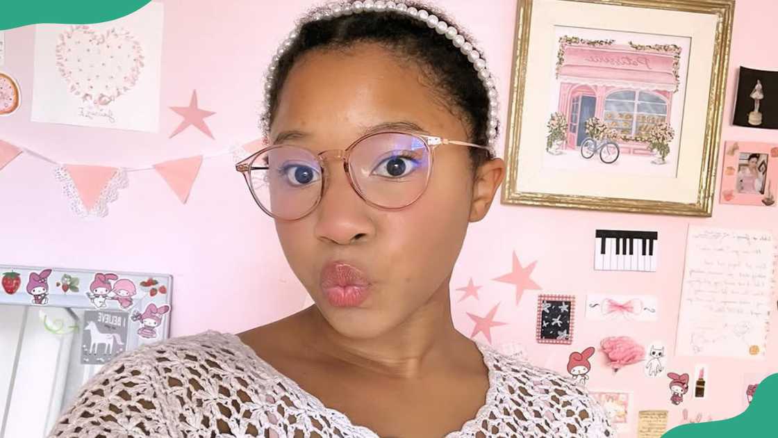 Journey Early takes a selfie Journey Early takes a selfie