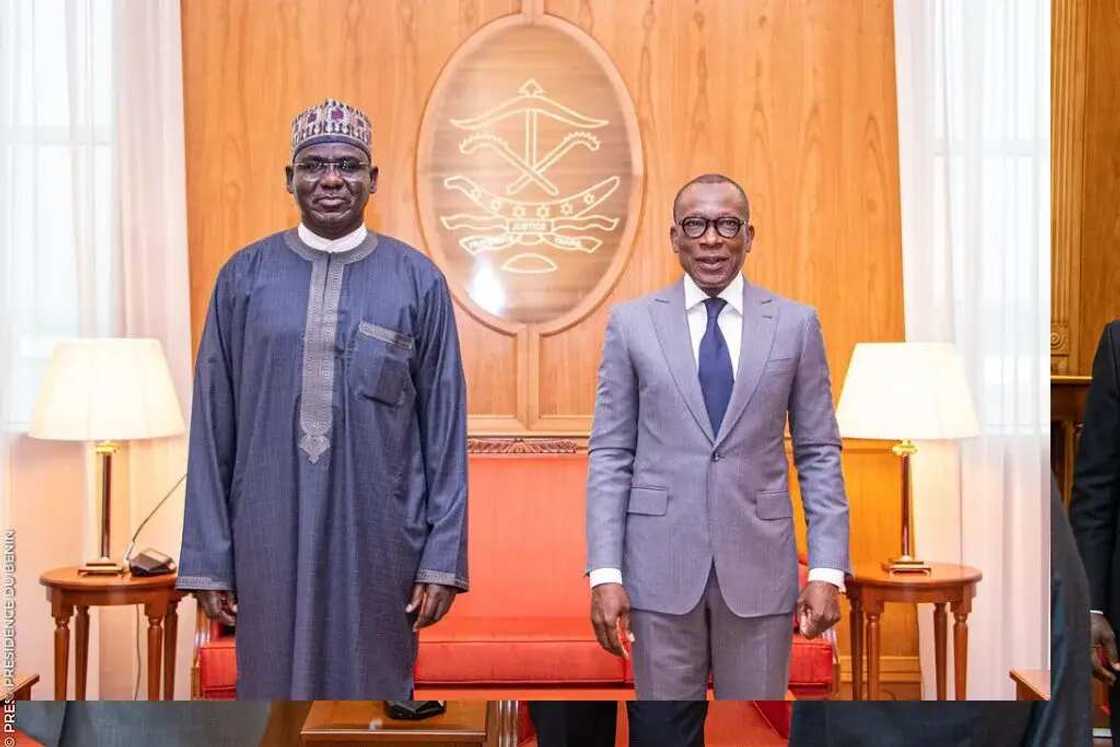 Buratai da shugaban Benin, Talon Buratai da shugaban Benin, Talon