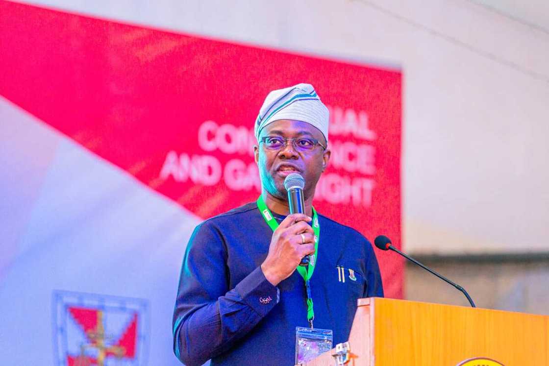 Oyo Govt Suspends Students Who Brought Parents to Assault Teachers in Ibadan Oyo Govt Suspends Students Who Brought Parents to Assault Teachers in Ibadan