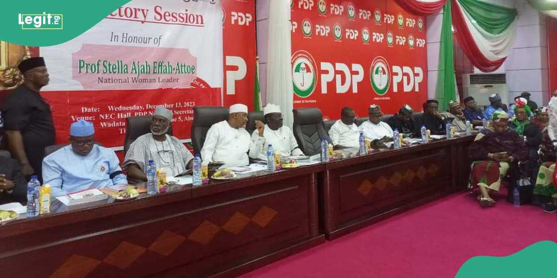 Jam'iyyar PDP na ci gaba da rasa manyan jiga-jiganta musamman gwamnoni da tsofaffin mataimakan gwamnoni Jam'iyyar PDP na ci gaba da rasa manyan jiga-jiganta musamman gwamnoni da tsofaffin mataimakan gwamnoni