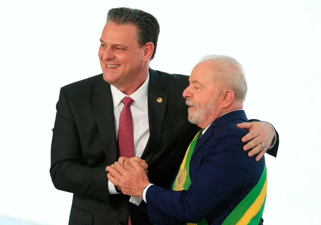 Brazilian Agriculture Minister Carlos Favaro (L), seen here with President Luiz Inacio Lula da Silva, backed his country's meat industry in the row