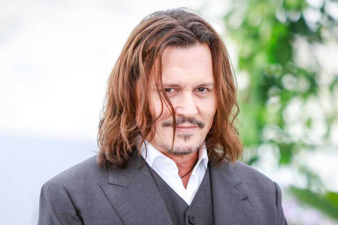 Is Johnny Depp's father still alive? Is Johnny Depp's father still alive?
