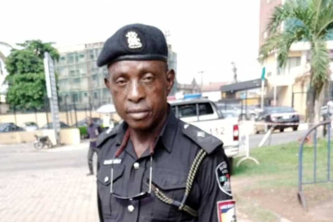 Sunday Erhator: Nigerians raise N.5m for armed Lagos policeman assaulted by civilian