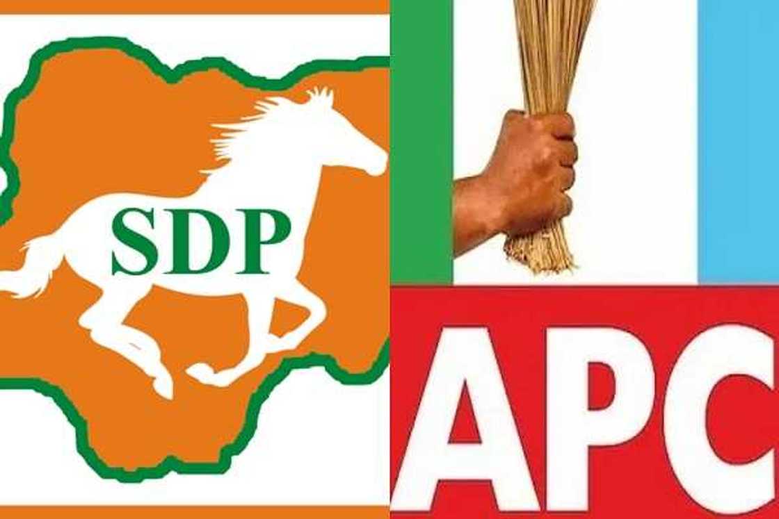 Sauya sheka a Legas. Sauya sheka a Legas.