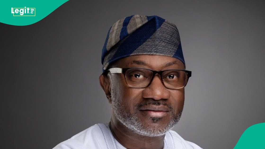 Nigerian billionaire Femi Otedola makes headlines as he shares his journey of academic struggles and foray into business. Nigerian billionaire Femi Otedola makes headlines as he shares his journey of academic struggles and foray into business.