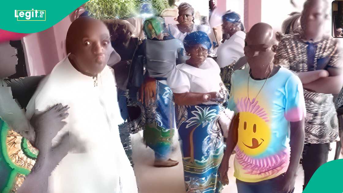 Video shows Catholic priest fighting with women inside church, alleged reason emerges Video shows Catholic priest fighting with women inside church, alleged reason emerges