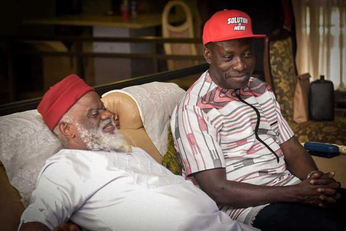 Gwamnan Anambra, Soludo yayin da yaje ta'aziyya. Gwamnan Anambra, Soludo yayin da yaje ta'aziyya.