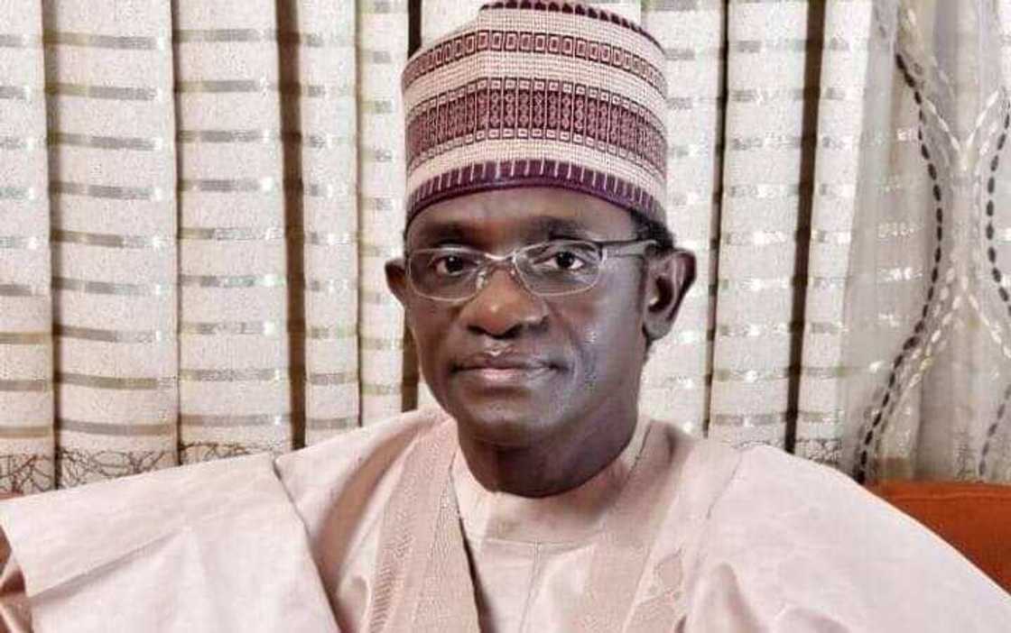 Gwamnan Yobe Ya Gana da Shugaban Hafsoshin Tsaro Kan Batun Boko Haram a Geidam Gwamnan Yobe Ya Gana da Shugaban Hafsoshin Tsaro Kan Batun Boko Haram a Geidam