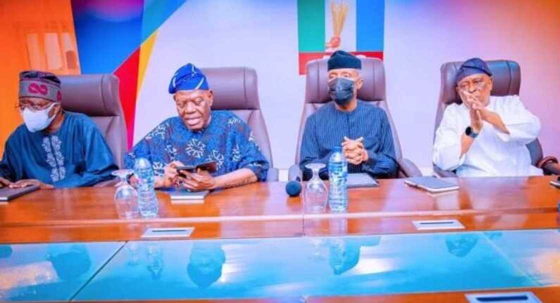 'Yan Kudu maso Gabas sun yanke shawarar wanda za su zaba 'Yan Kudu maso Gabas sun yanke shawarar wanda za su zaba