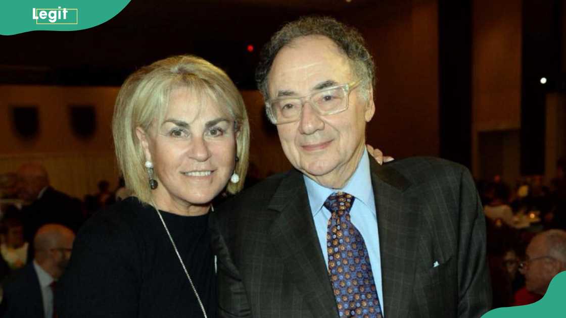 Barry and Honey Sherman posing together at an event Barry and Honey Sherman posing together at an event