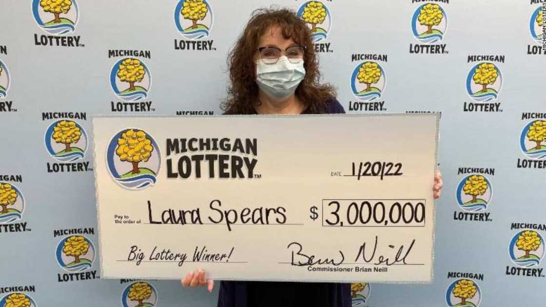 She saw the winning message in her spam folder. She saw the winning message in her spam folder.