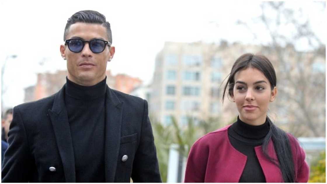 Kyawun surar Ronaldo da tsawonshi ya sanya naji babu wani wanda nake so a duniya kamar shi - Georgina Rodriguez Kyawun surar Ronaldo da tsawonshi ya sanya naji babu wani wanda nake so a duniya kamar shi - Georgina Rodriguez
