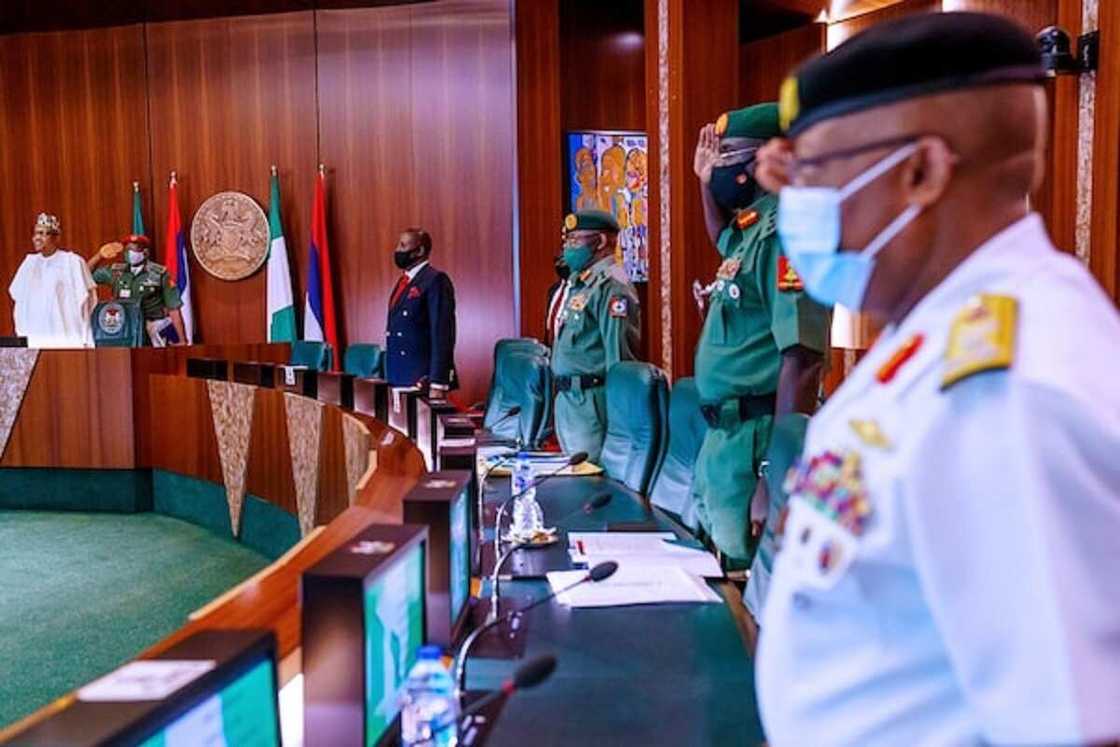 Insecurity: Buhari finally passes verdict on service chiefs, scores Buratai, IGP, others low Insecurity: Buhari finally passes verdict on service chiefs, scores Buratai, IGP, others low