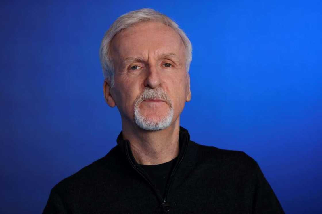 Le réalisateur James Cameron pendant une séance photo pour "Avatar: La voie de l'eau" le 4 décembre 2022 à Londres