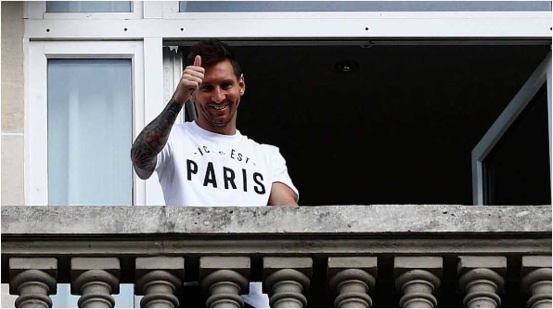 Tension in Paris As Armed Raiders Attack Hotel Messi and Family Lives, Steal Thousands of Pounds and Jewellery Tension in Paris As Armed Raiders Attack Hotel Messi and Family Lives, Steal Thousands of Pounds and Jewellery