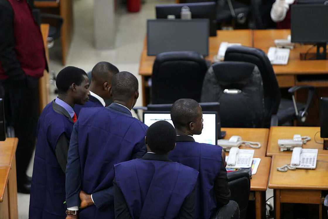 Nigerian banks employees, directors take loan Nigerian banks employees, directors take loan