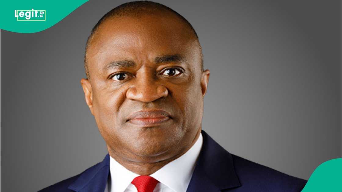The Chairman of the Committee of Banks’ Chief Executive Officers and Managing Director of United Bank of Africa (UBA), Oliver Alawuba, has cautioned Nigerians against treating loans as a gift or free money. The Chairman of the Committee of Banks’ Chief Executive Officers and Managing Director of United Bank of Africa (UBA), Oliver Alawuba, has cautioned Nigerians against treating loans as a gift or free money.