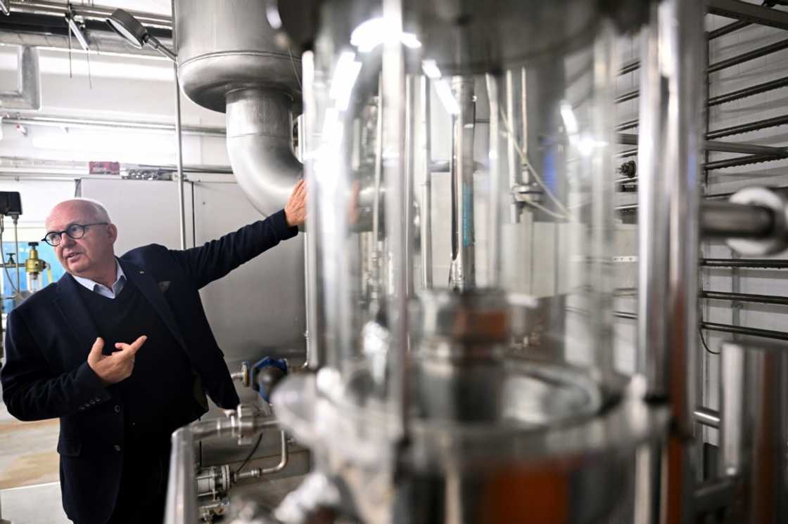 Back in 1907, Bernhard Jung's grandfather Dr Carl Jung invented a process to gently extract alcohol from wine while preserving the original taste Back in 1907, Bernhard Jung's grandfather Dr Carl Jung invented a process to gently extract alcohol from wine while preserving the original taste