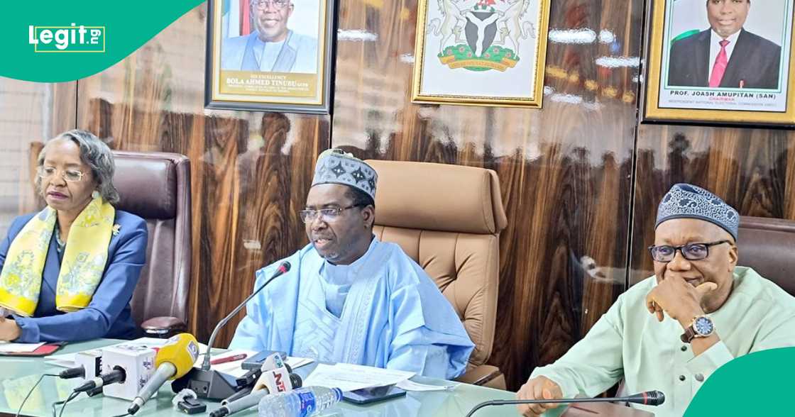 Shugaban INEC. Shugaban INEC.