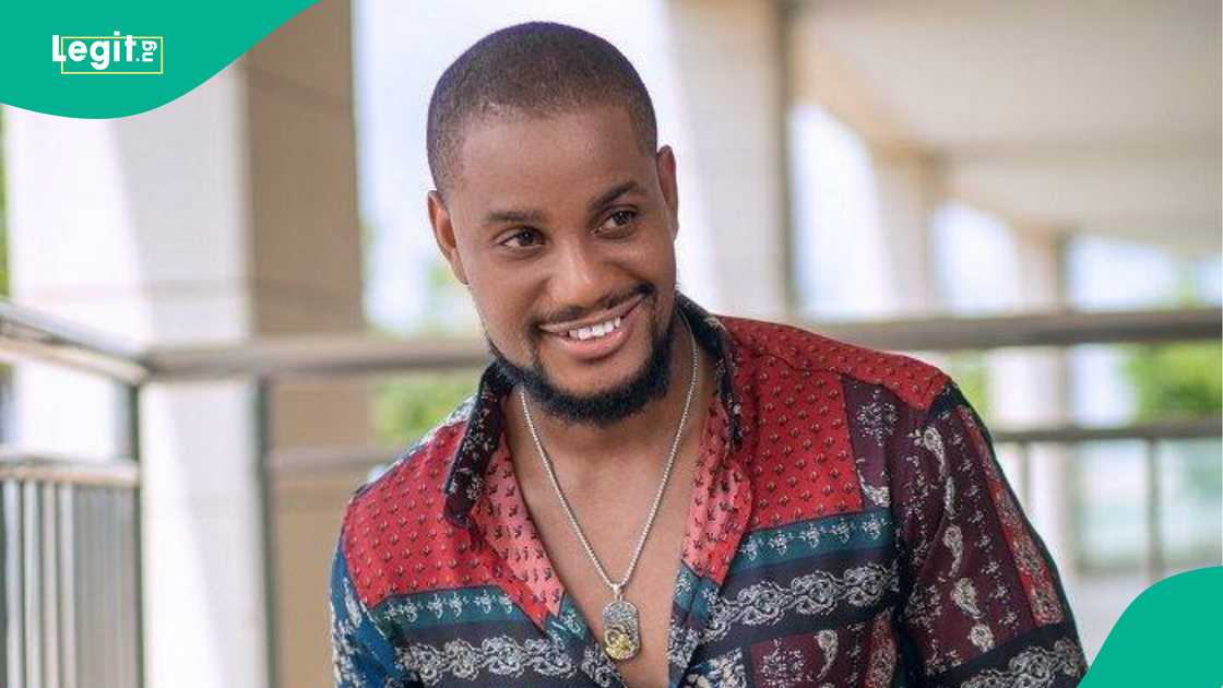 Lady posts chat about Alex Ekubo's death. Lady posts chat about Alex Ekubo's death.
