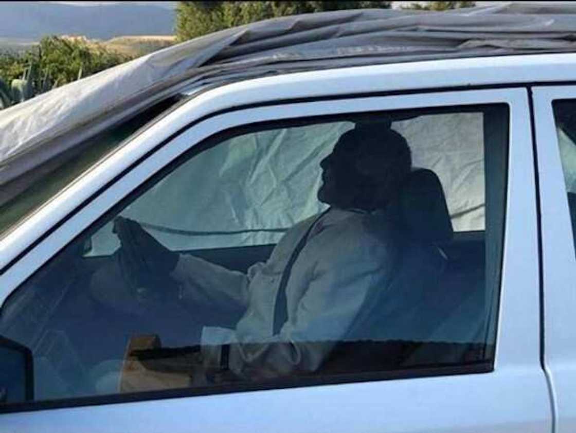 Hotuna: Yadda aka binne wani mutumi da ya mutu a cikin motar da yafi kauna a duniya Hotuna: Yadda aka binne wani mutumi da ya mutu a cikin motar da yafi kauna a duniya