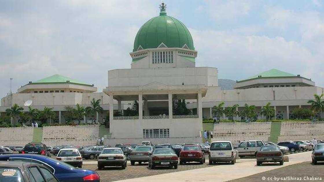 Majalisar dattawa ta rikice kan nadin ministoci Majalisar dattawa ta rikice kan nadin ministoci